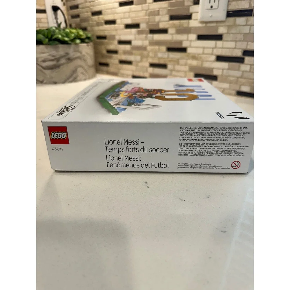 LEGO Lionel Messi Soccer Highlights 43011 Soccer Building Set 500 pcs NEW
